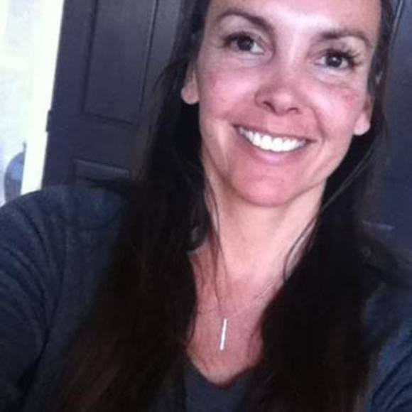 Meet your Posher, Laura - Picture 1 of 1